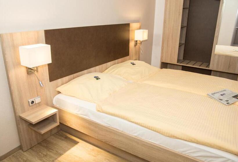 غرفة قياسية, Restaurant Lutkebohmert