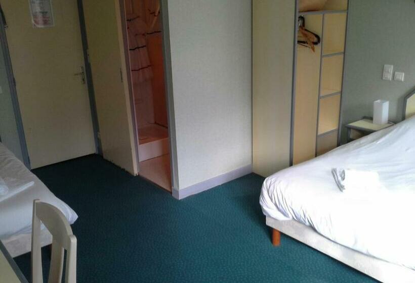 חדר סטנדרט לשלושה, Set A Table