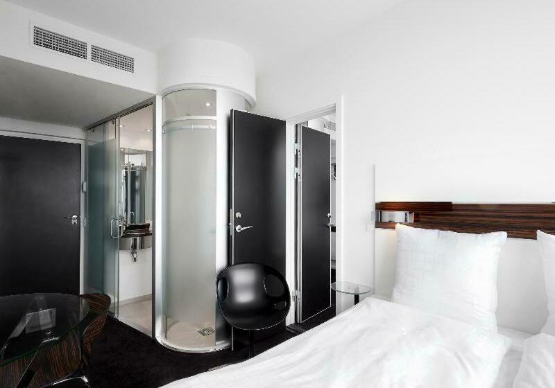 Quarto standard, Wakeup  Aarhus