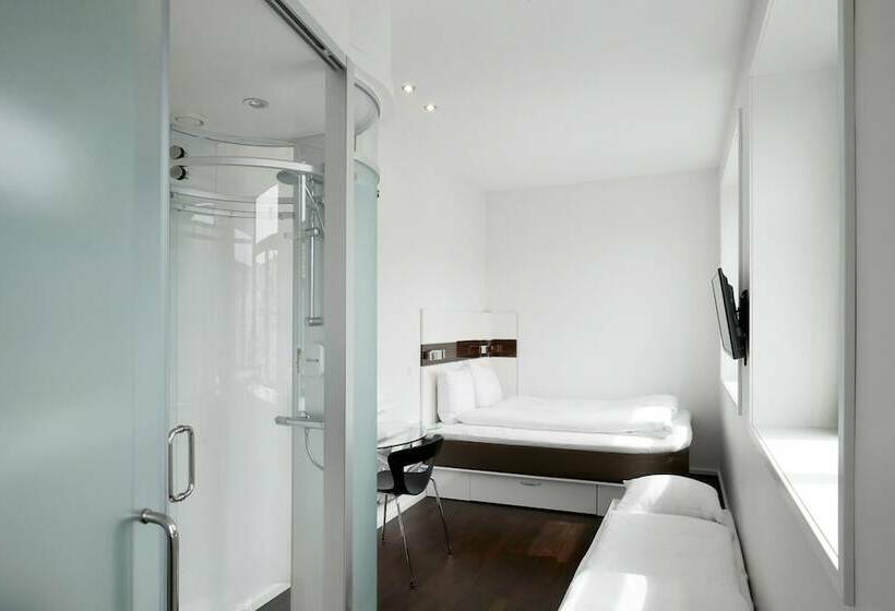 Quarto Familiar, Wakeup  Aarhus