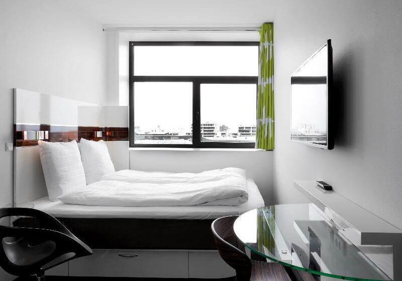 Quarto Familiar, Wakeup  Aarhus