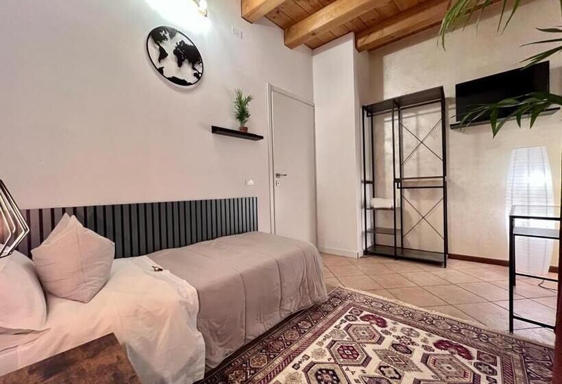 اتاق استاندارد یک تخته با سرویس بهداشتی مشترک, Bb Vicolo 22