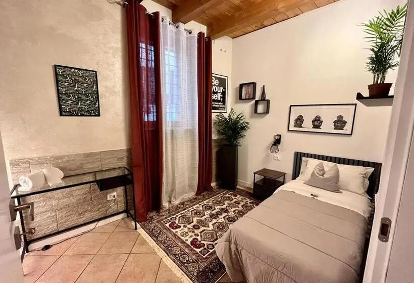 Standard Single Room Shared Bathroom