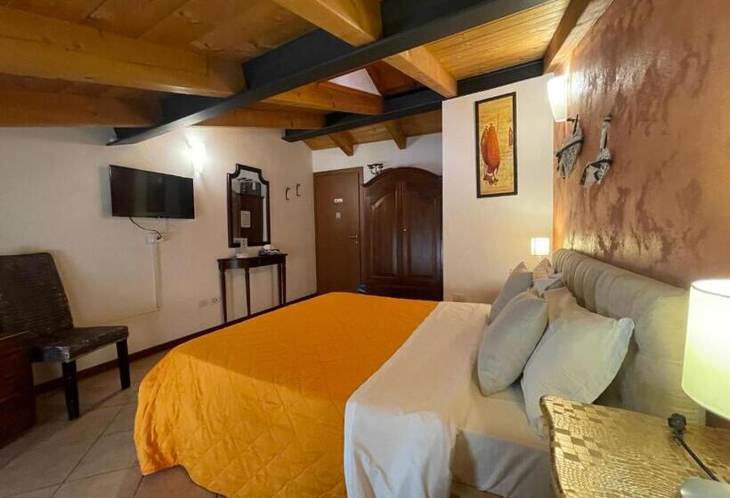 اتاق استاندارد با سرویس بهداشتی مشترک, Bb Vicolo 22