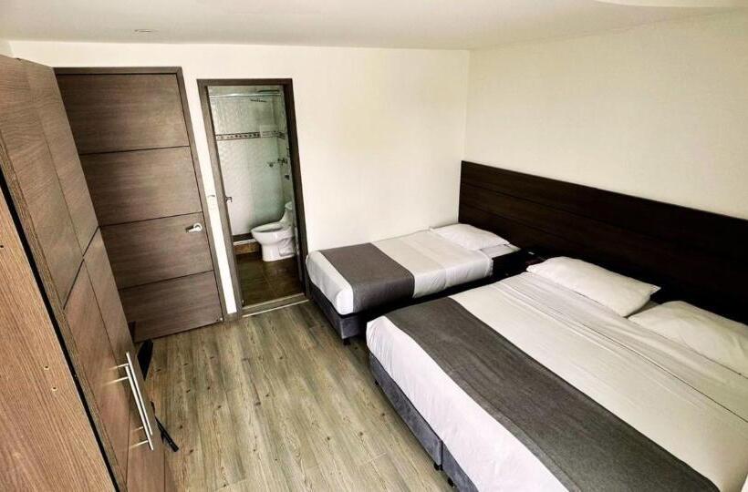 スタンダードトリプルルーム, Expo Hotel Ferial