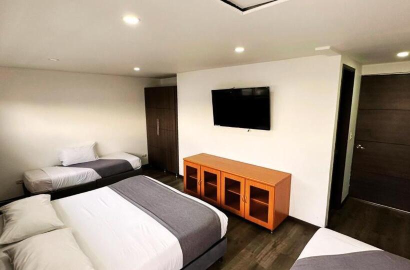 バルコニー付スタンダード4ベッドルーム, Expo Hotel Ferial