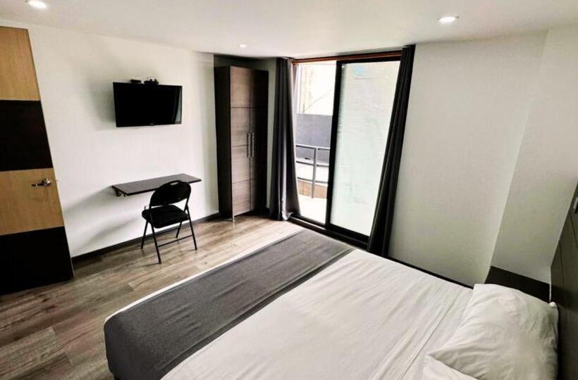 バルコニー付きスタンダードルーム, Expo Hotel Ferial