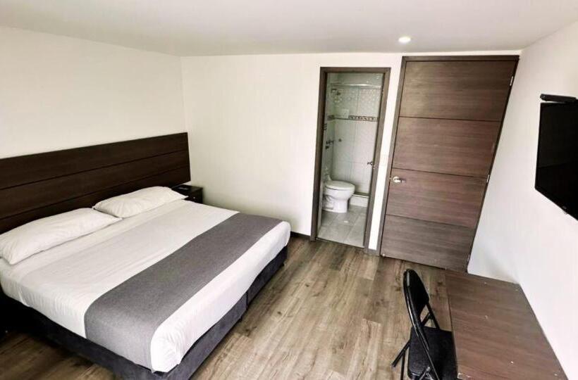غرفة قياسية مزوَّدة بشُرفة, Expo Hotel Ferial
