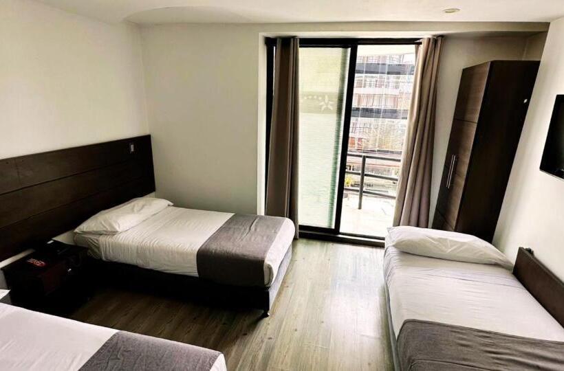 スタンダードトリプルルーム, Expo Hotel Ferial