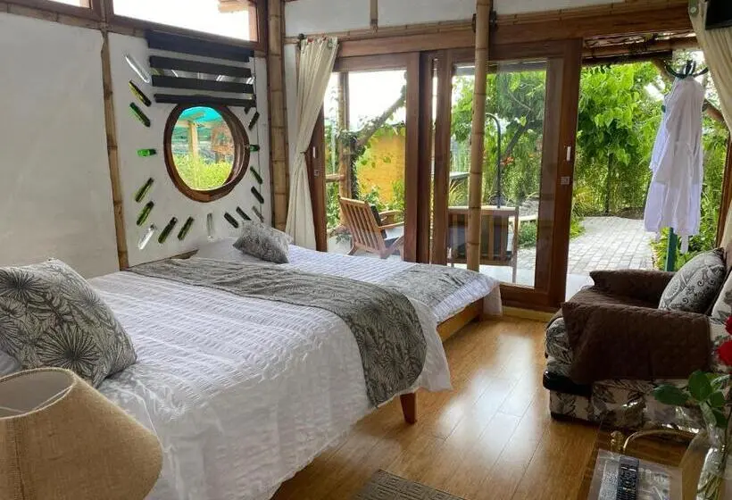 سوییت جونیور, Hosteria Colibri Aeropuerto