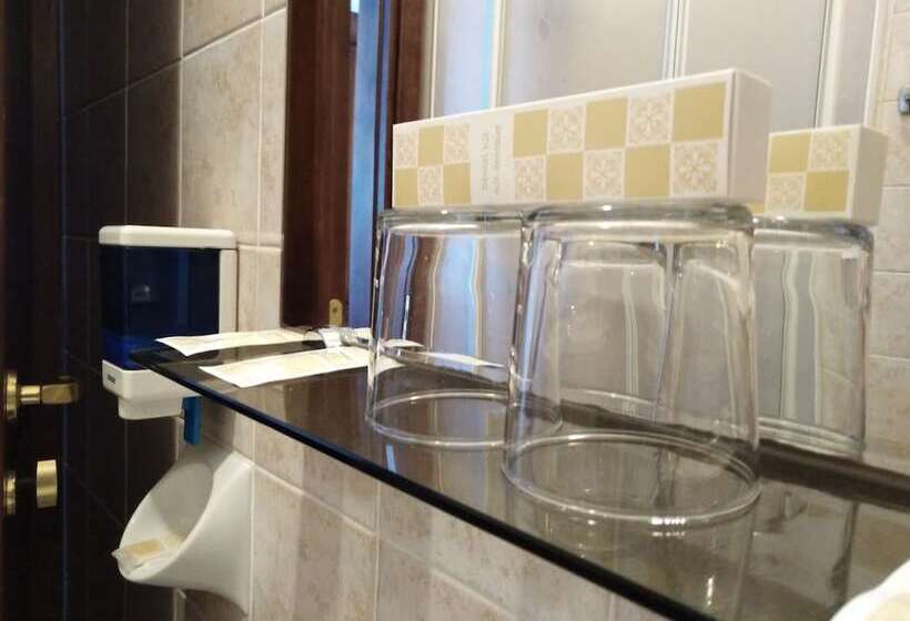 اتاق خانوادگی, Albergo Giovanni Da Verrazzano