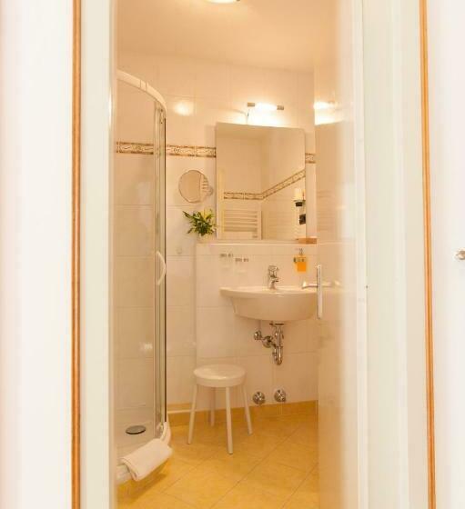 Номер Стандарт Индивидуальный с Балконом, Angerburg Blumen