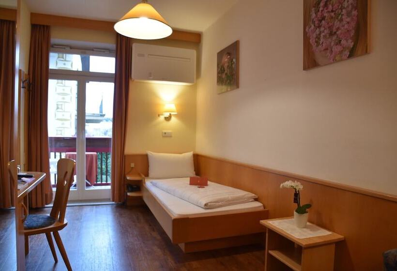 Номер Стандарт Индивидуальный с Балконом, Angerburg Blumen