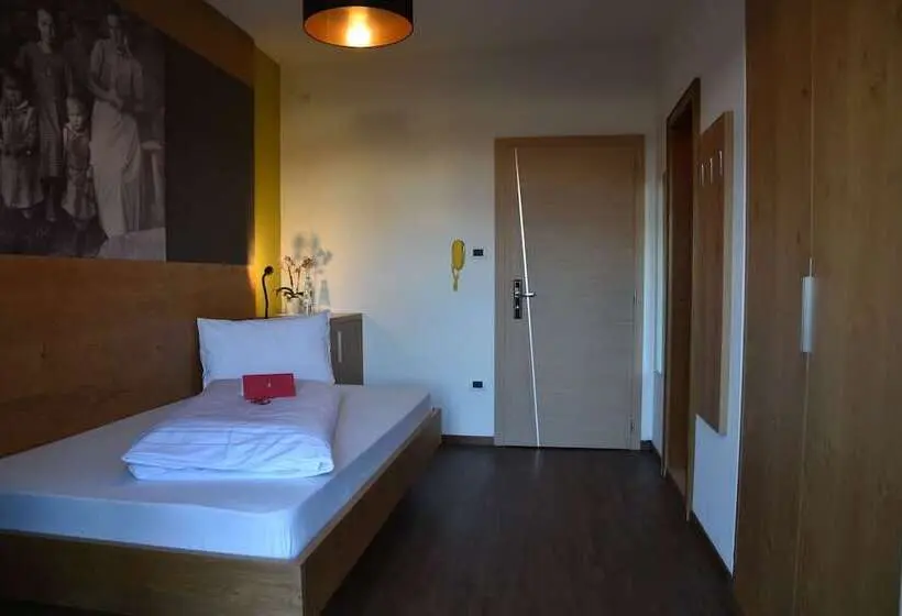Comfort Yhden Hengen Huone, Angerburg Blumen