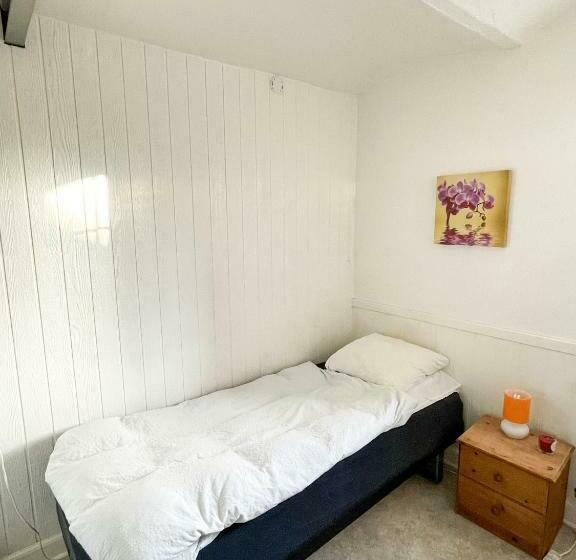 חדר סטנדרט יחיד, Bb Esbjerg