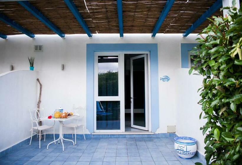 استودیوی استاندارد, Casamediterranea