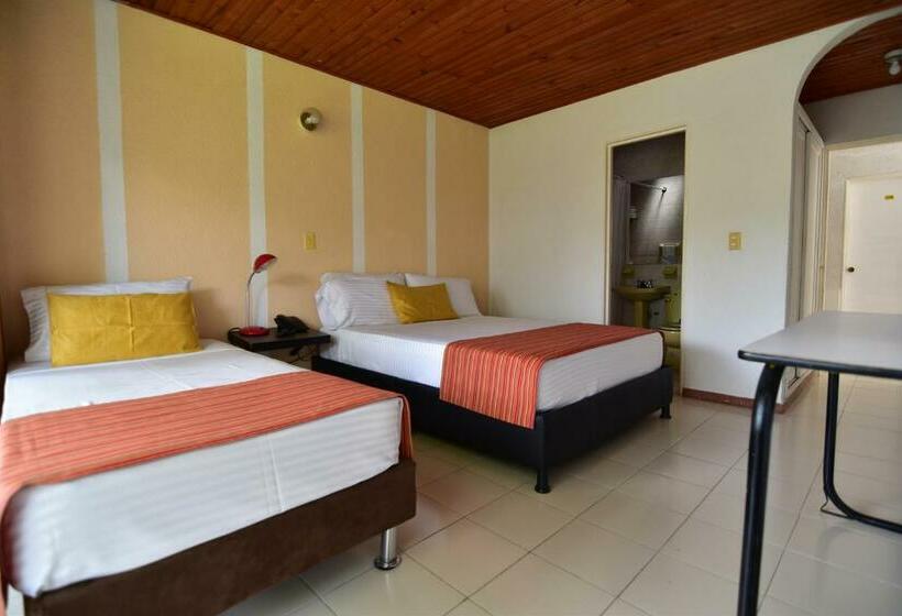 标准三人间, Hacienda El Diamante