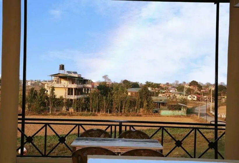 اتاق استاندارد, National Park Sauraha  Homely Stay And Peaceful Location With Jungle Safari Arrangements