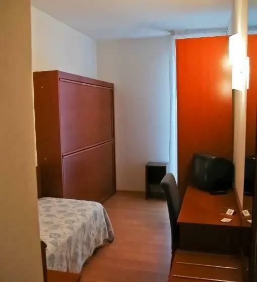 اتاق کلاسیک یک تخته, Santiago