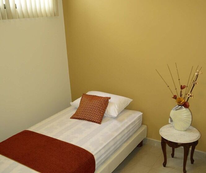 标准单人间, Seymour Guest House