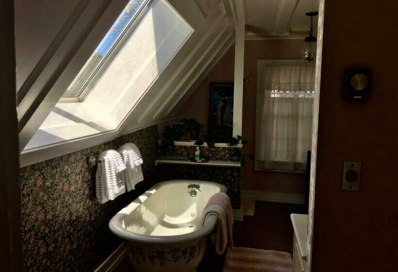 수피리어 룸, Shaw House Inn