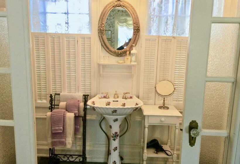 수피리어 룸, Shaw House Inn