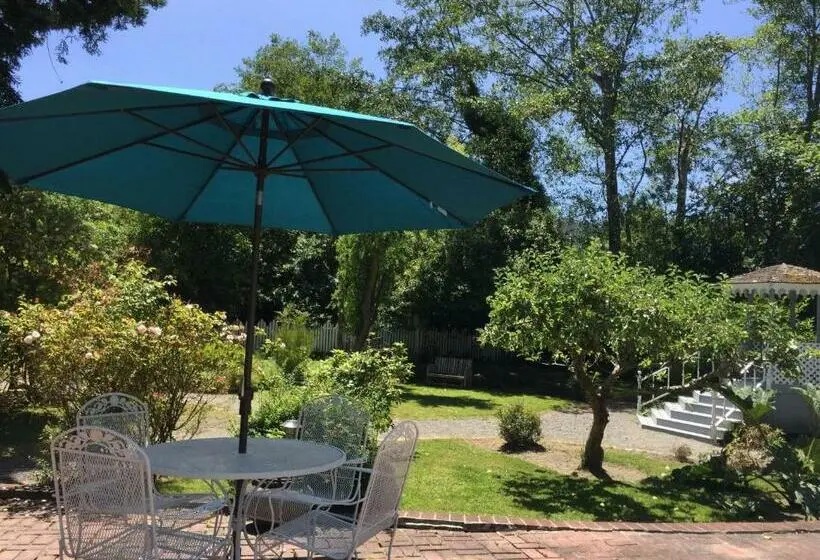 スーペリアールーム, Shaw House Inn