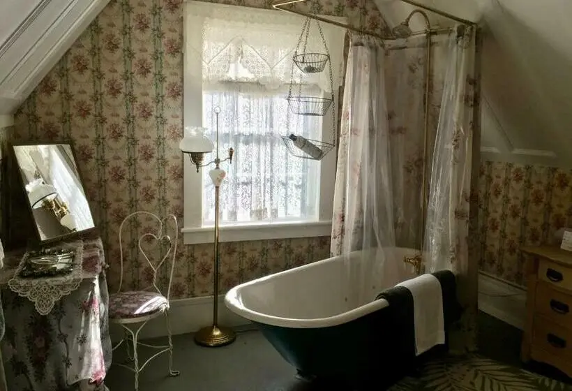 バルコニー付きデラックスルーム, Shaw House Inn