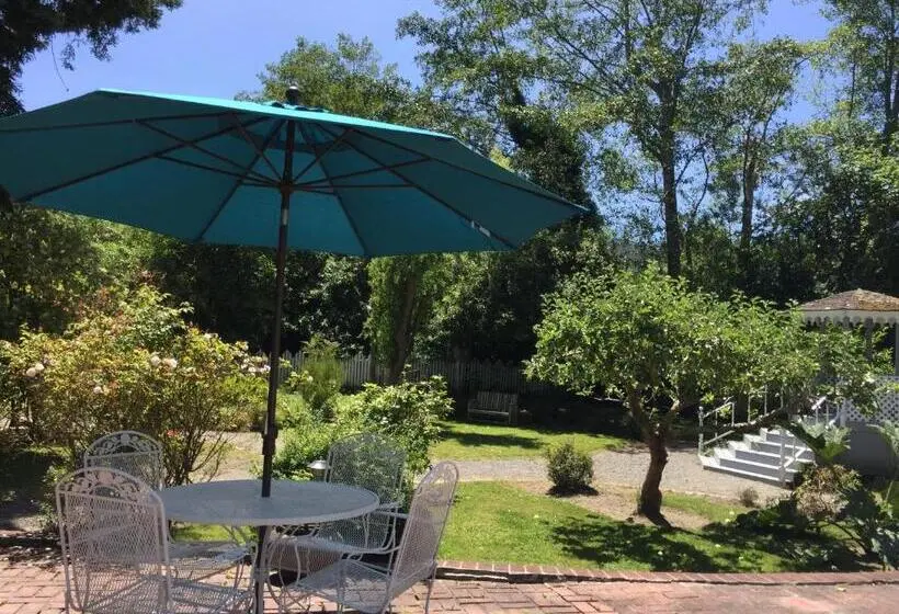 スーペリアールーム, Shaw House Inn