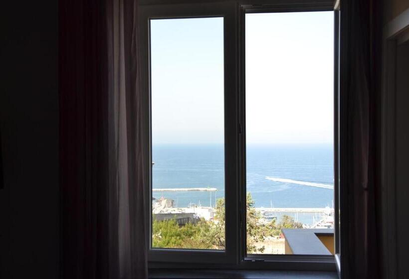 חדר דלוקס לשלושה עם נו לים, Terra Murata Boutique B&b