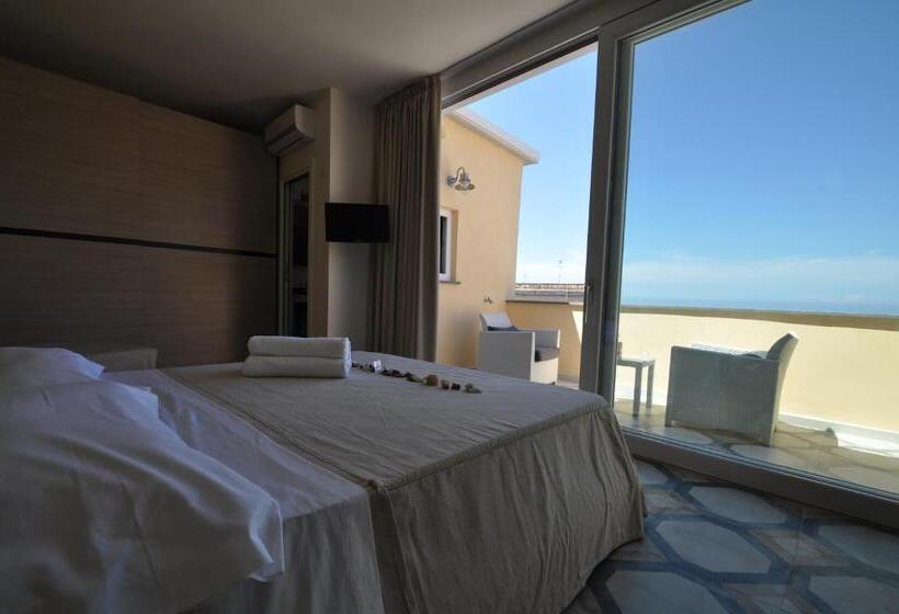 Tengerre Néző Deluxe Szoba Erkéllyel, Terra Murata Boutique B&b