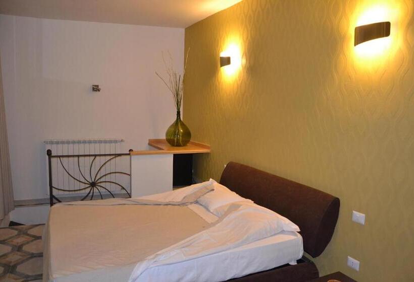 חדר דלוקס עם מרפסת נוף לים, Terra Murata Boutique B&b