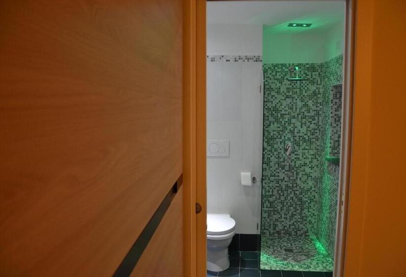 חדר דלוקס עם מרפסת נוף לים, Terra Murata Boutique B&b