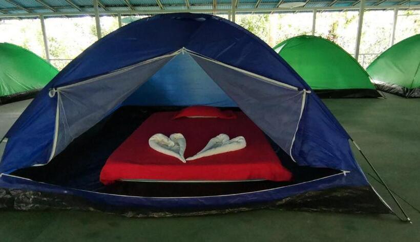 چادر با خدمات رفاهی استاندارد, Corcovado Adventures