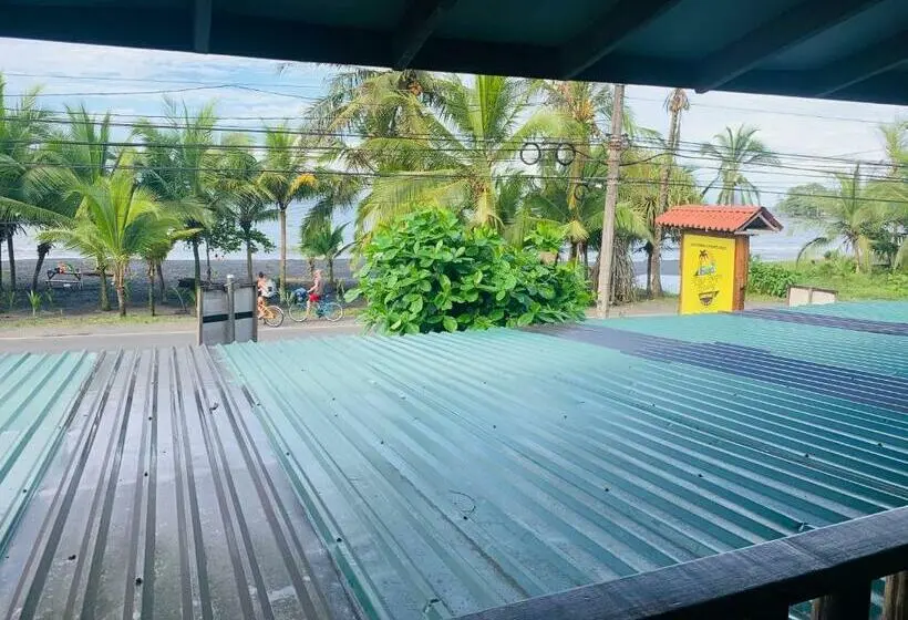 Deluxe-huone Merinäkymä Parveke, Playa Negra Brewing Beachfront