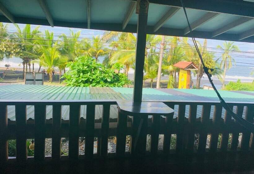 Номер Стандарт, Playa Negra Brewing Beachfront