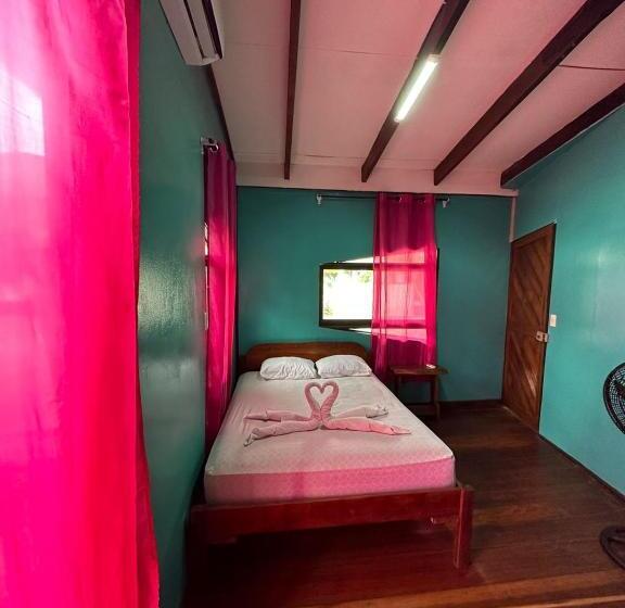 Номер Deluxe Вид на Море с Балконом, Playa Negra Brewing Beachfront