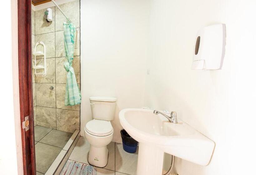 غرفة قياسية رباعية, Pura Natura Lodge Manuel Antonio