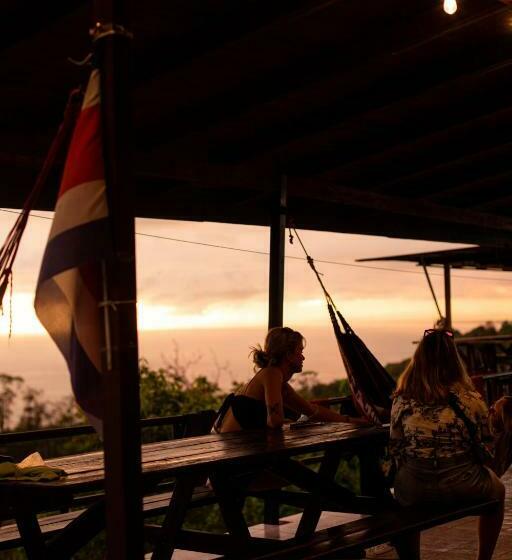 Кровать в Многоместном Номере с Общей Ванной, Pura Natura Lodge Manuel Antonio