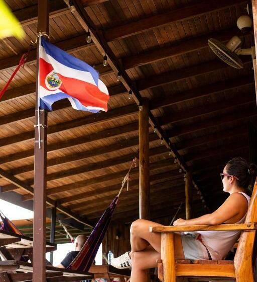 سرير فى غرفة مشتركة مزودة بحمام مشترك, Pura Natura Lodge Manuel Antonio