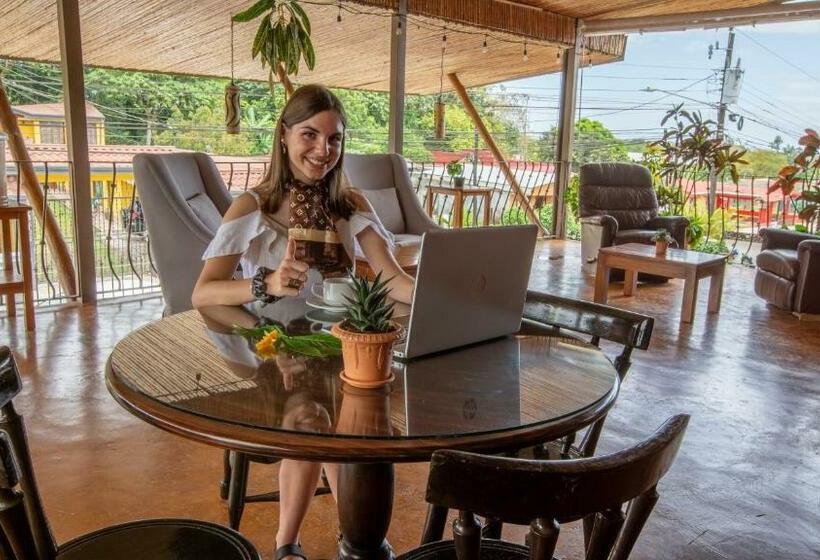 Quarto Superior, La Fortuna Lodge By Treebu Hotels