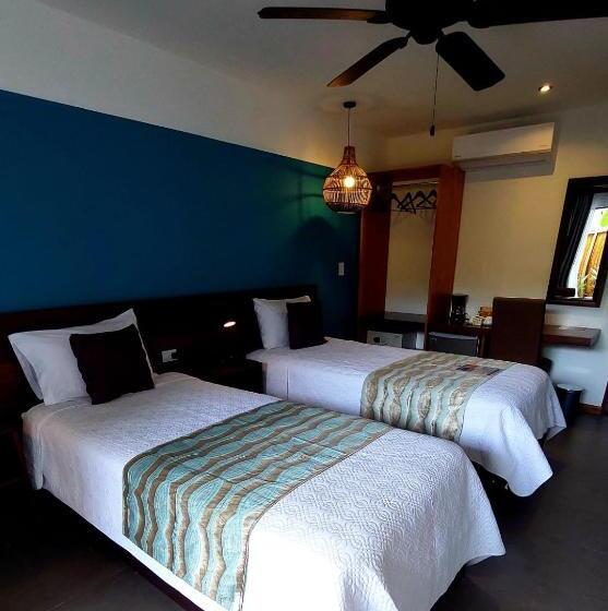 Premium room with view, La Fortuna Lodge By Treebu Hotels