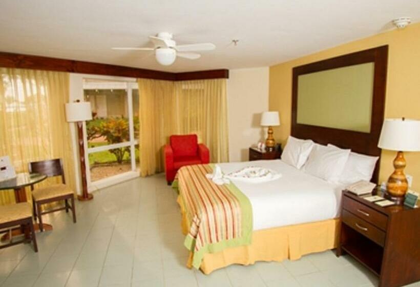 جناح جونيور مطل على الحديقة, Fiesta Resort All Inclusive Central Pacific  Costa Rica