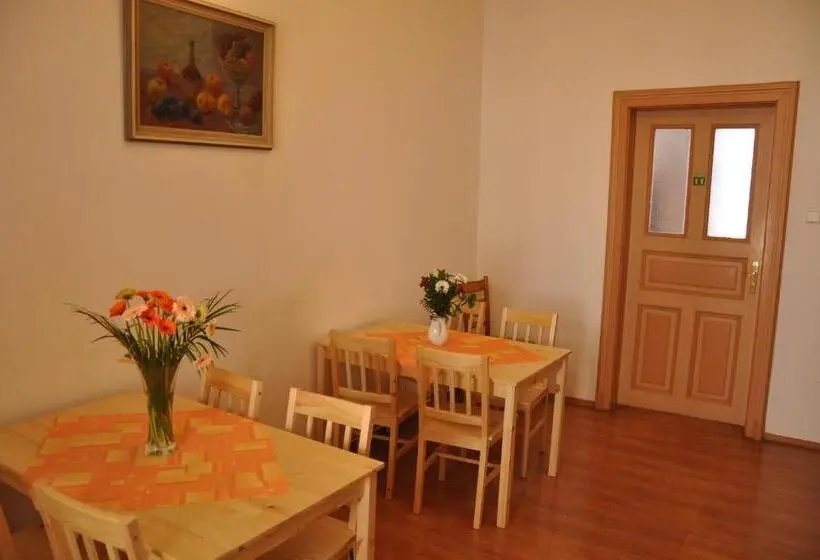 浴室共有ファミリールーム, Hostel Děčín