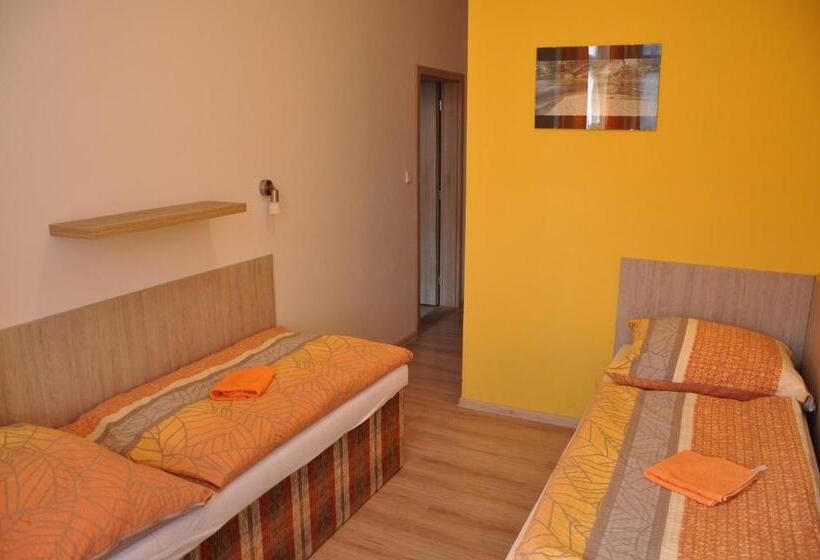 标准间, Hostel Děčín