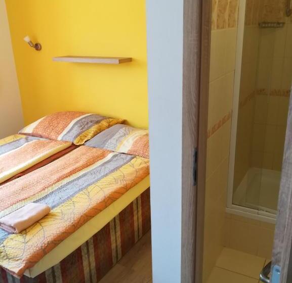 חדר סטנדרט, Hostel Děčín