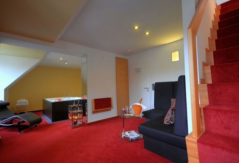 غرفة قياسية مزوَّدة بجاكوزي, Antoniushutte