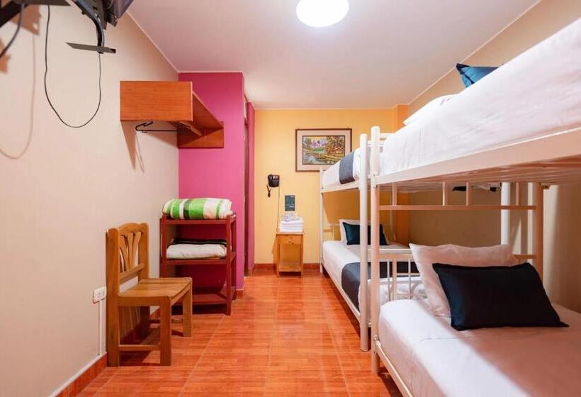 Economy Quadruple Room, Savoy Ica