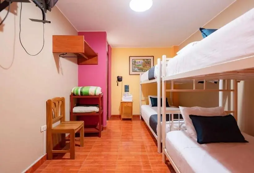 Economy Quadruple Room, Savoy Ica