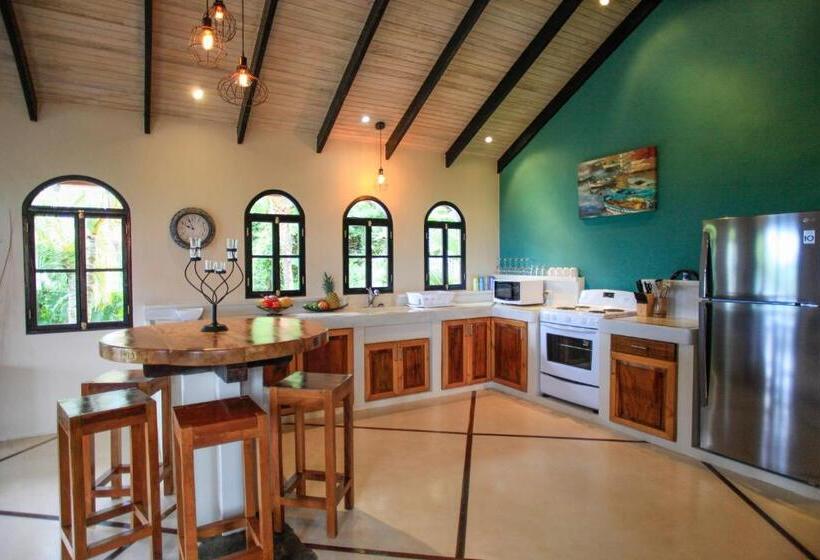 ویلای 3 خوابه, Casa Marbella